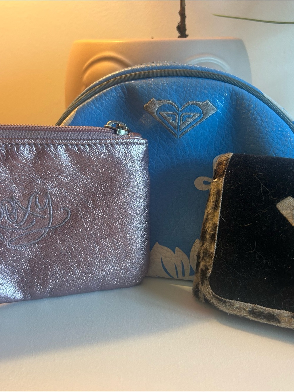 Vintage Roxy Blue Cosmetic Case, Roxy Wallet & Pouch (Can by just 1 item) obo - Picture 2 of 8